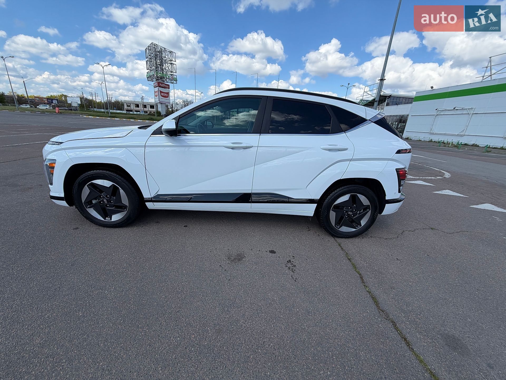 Hyundai Kona 2023 VIN KM8HE3A62RU009745 фото оголошення 16 з 30