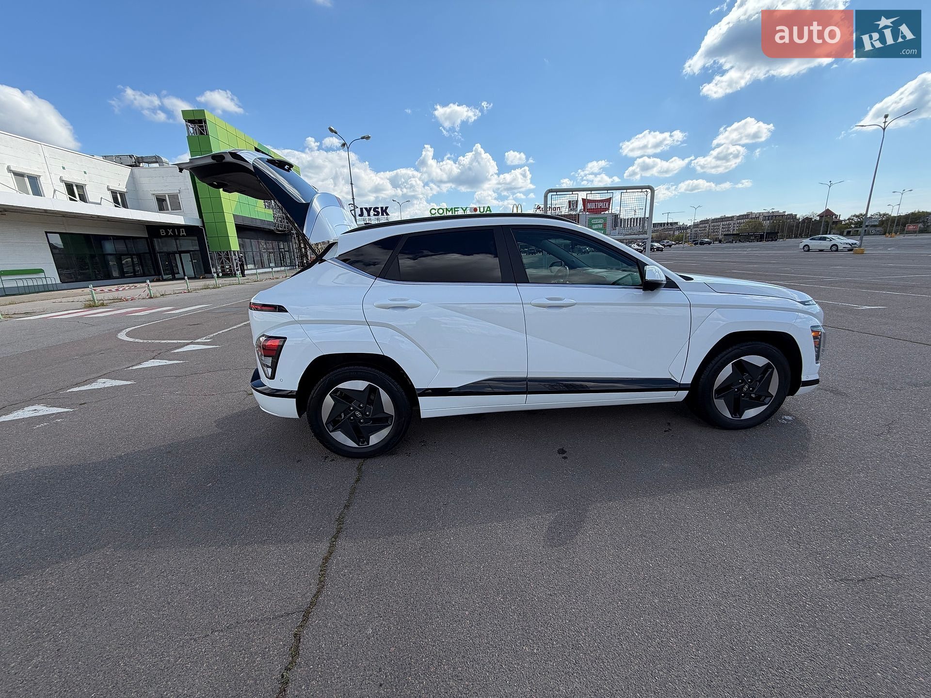 Hyundai Kona 2023 VIN KM8HE3A62RU009745 фото оголошення 24 з 30