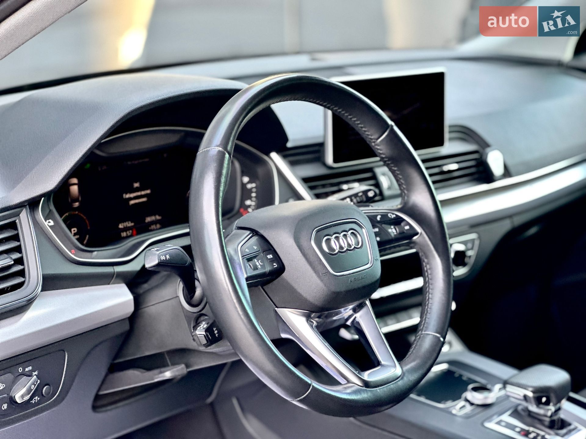 Audi Q5 2020 VIN WAUZZZFY9L2097512 фото оголошення 24 з 41
