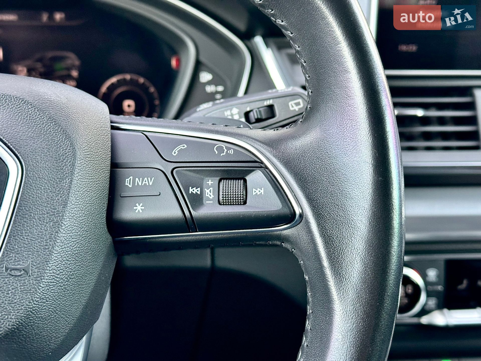 Audi Q5 2020 VIN WAUZZZFY9L2097512 фото оголошення 29 з 41