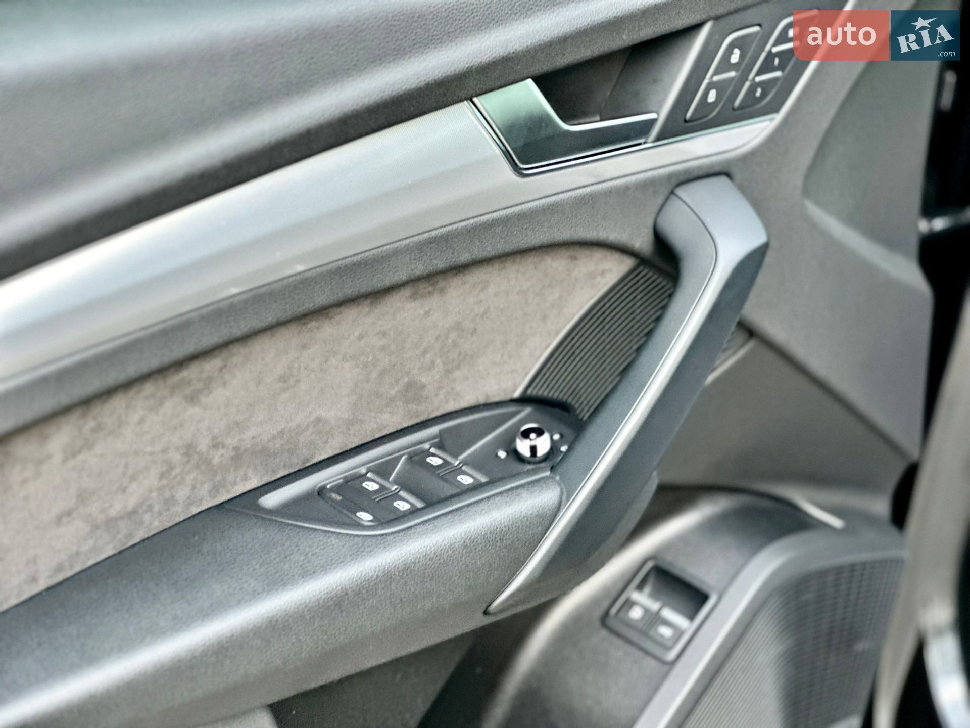 Audi Q5 2020 VIN WAUZZZFY9L2097512 фото оголошення 40 з 41