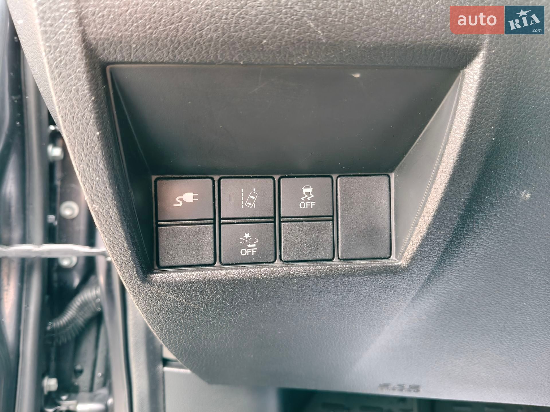Honda Clarity 2018 VIN JHMZC5F38JC011842 фото оголошення 10 з 15