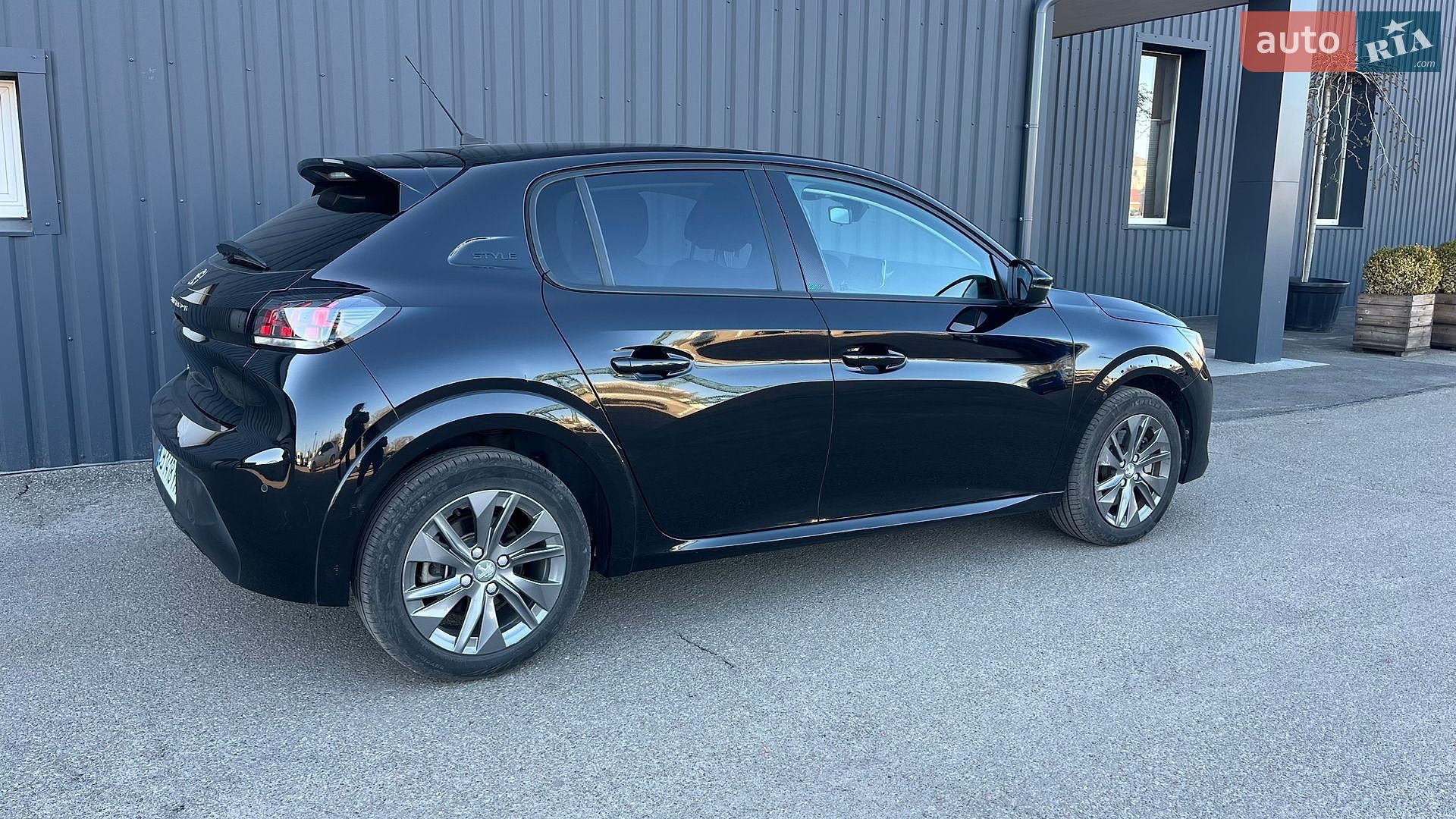 Peugeot e-208 2022 VIN VR3UHZKXZNT089268 фото оголошення 6 з 32