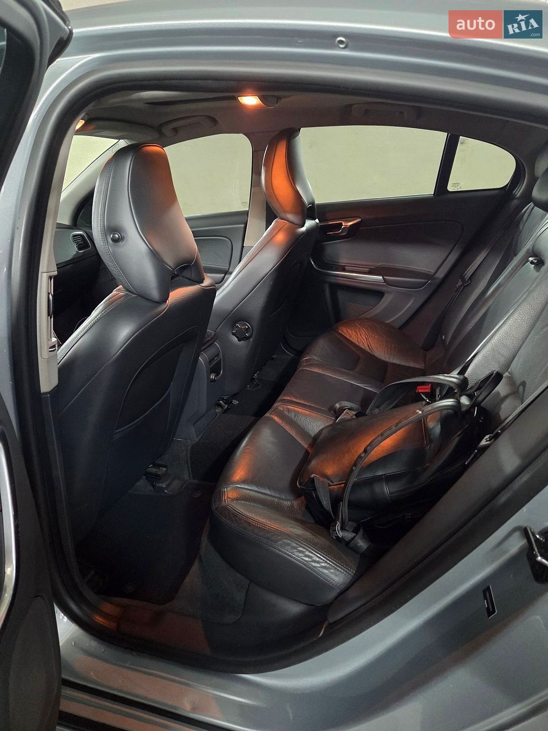Volvo S60 2012 VIN YV1902FH3C2130048 фото оголошення 11 з 16