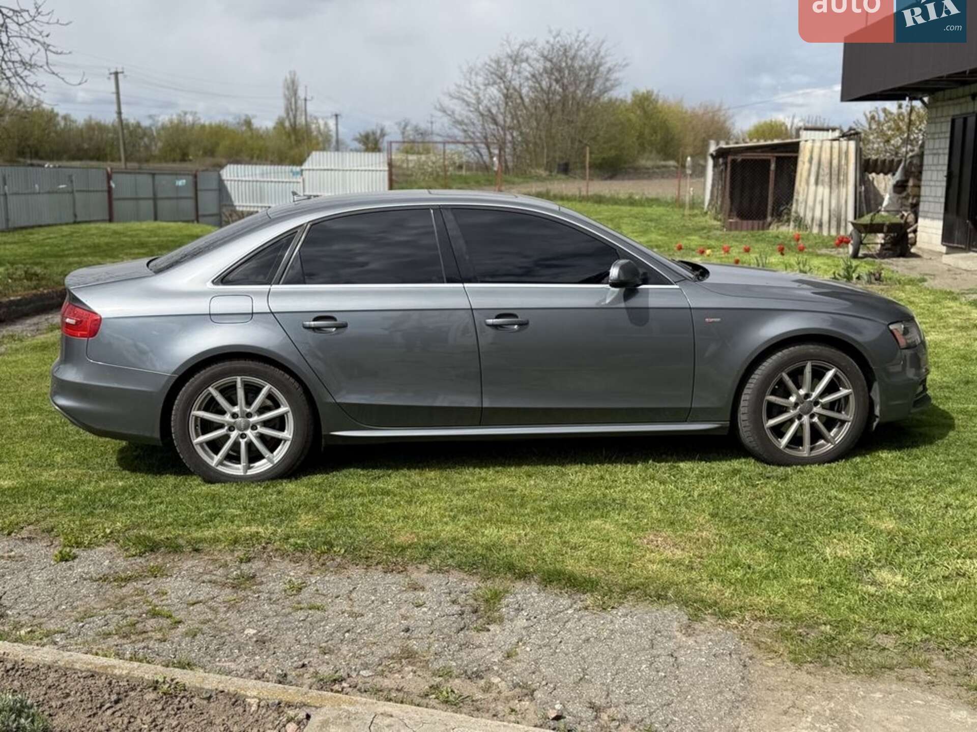 Audi A4 2015 VIN WAUFFAFL3FN040775 фото оголошення 6 з 21