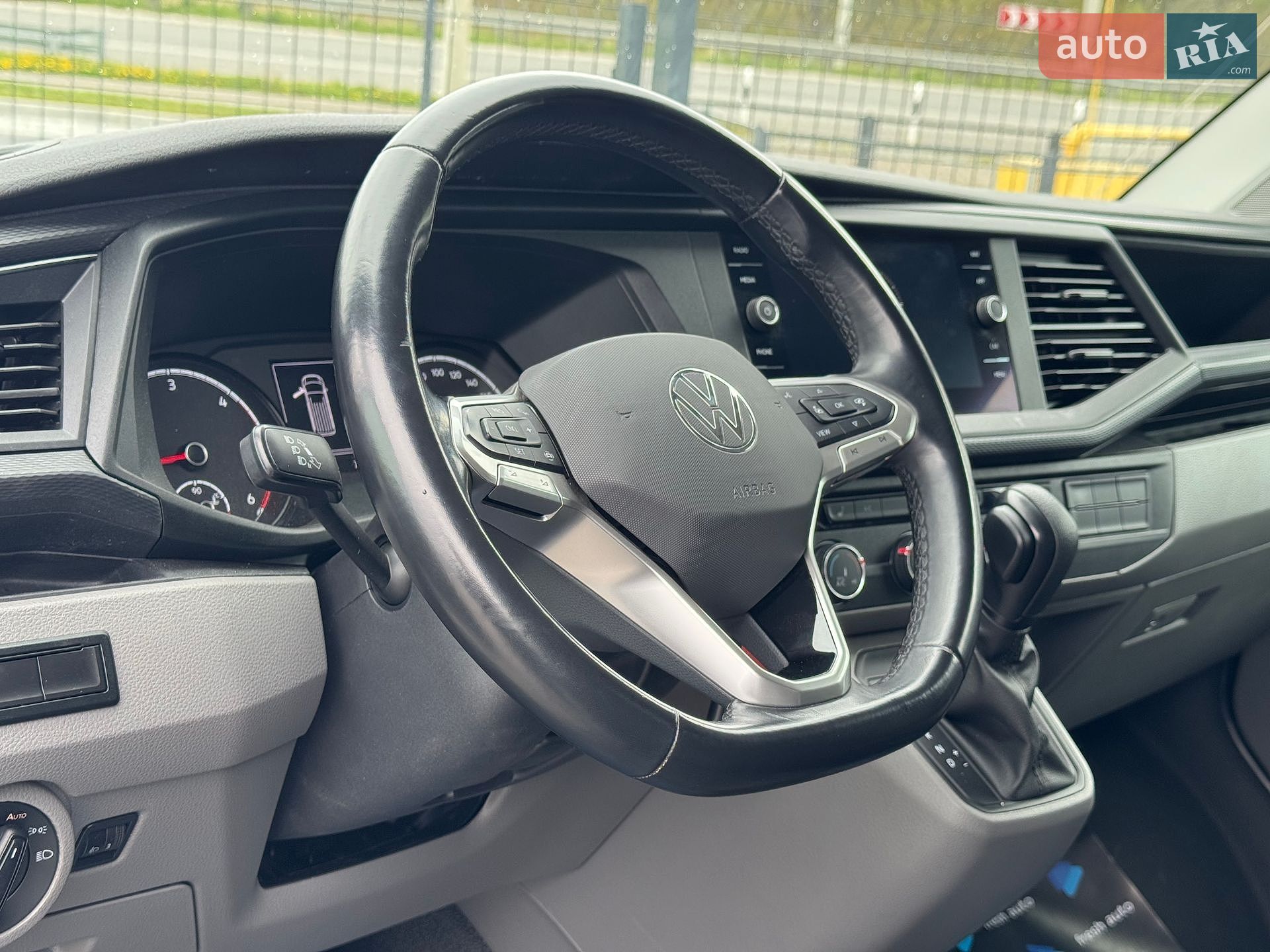Volkswagen Transporter 2020 VIN WV1ZZZ7HZMH058162 фото оголошення 16 з 27