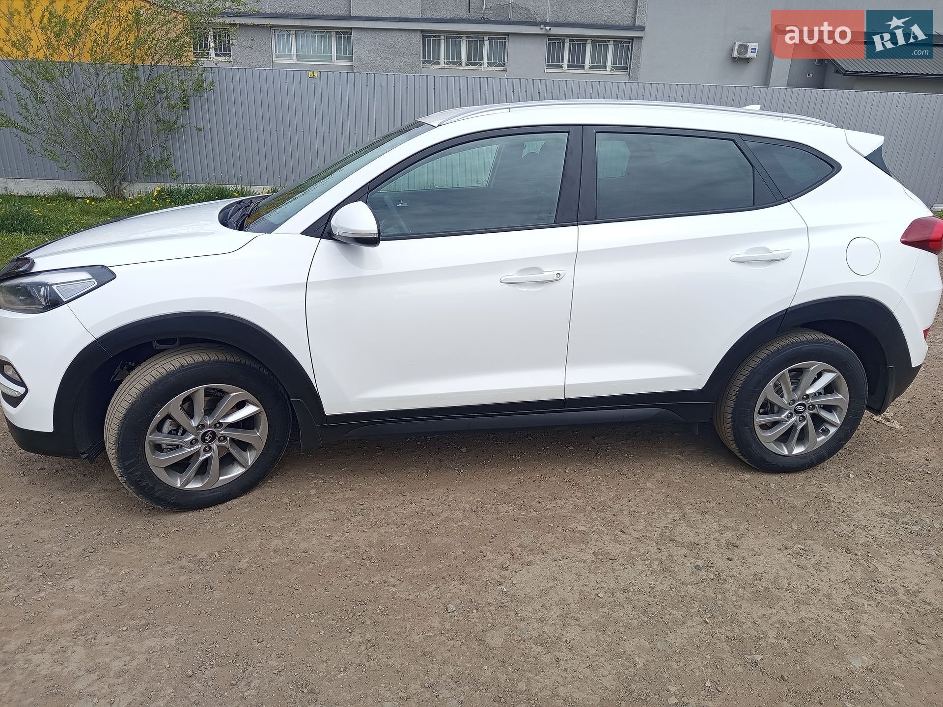 Hyundai Tucson 2015 VIN TMAJ381ACGJ080257 фото оголошення 4 з 33