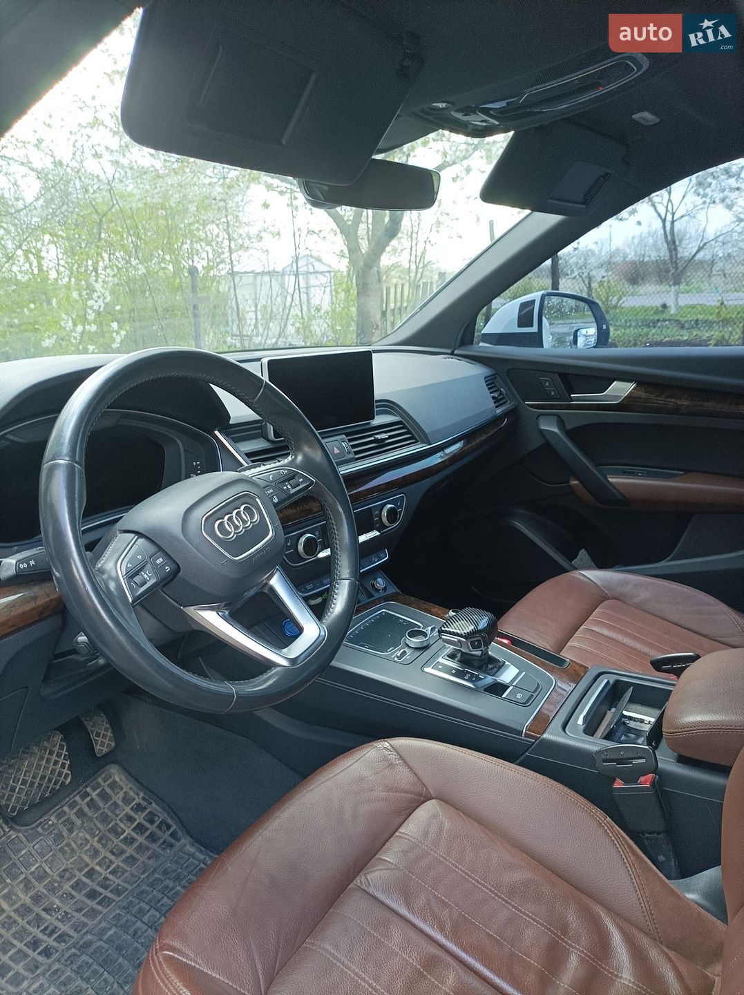Audi Q5 2017 VIN WA1BNAFY0J2097259 фото оголошення 2 з 21