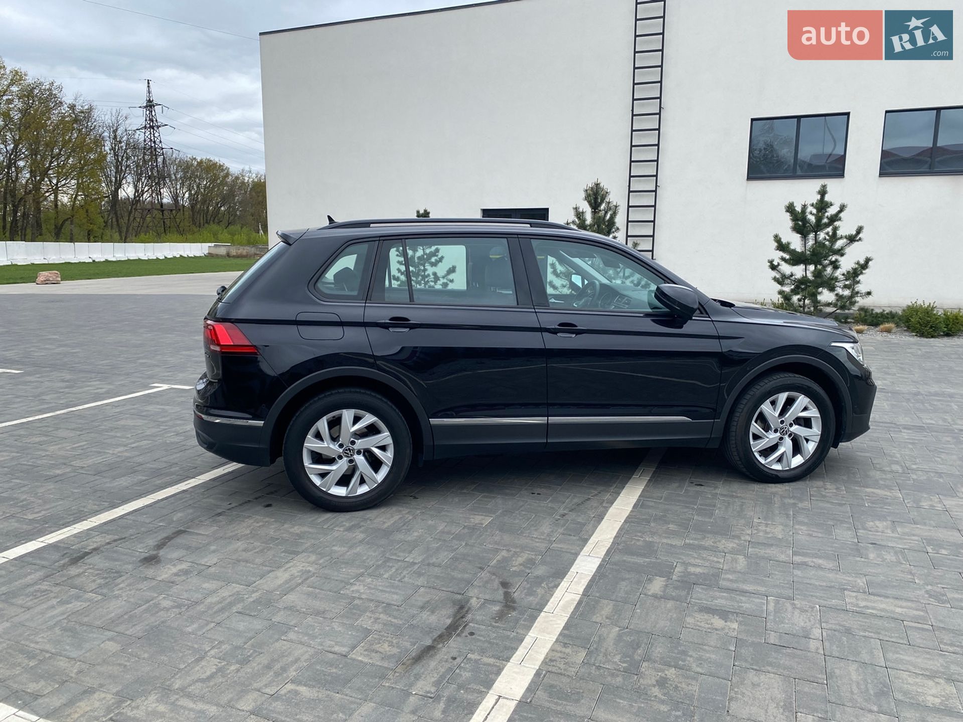 Volkswagen Tiguan 2021 VIN WVGZZZ5NZMW033791 фото оголошення 11 з 37