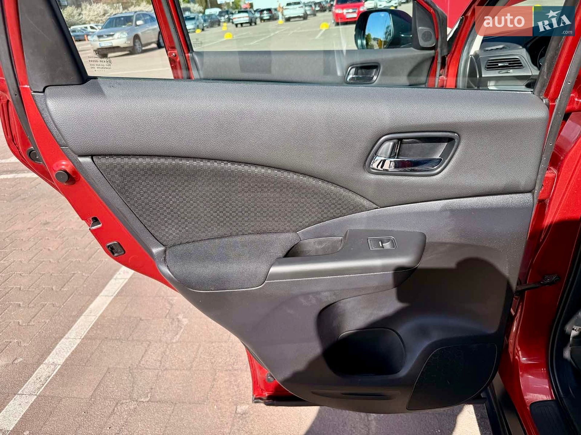 Honda CR-V 2016 VIN SHSRE6870FU530983 фото оголошення 47 з 49