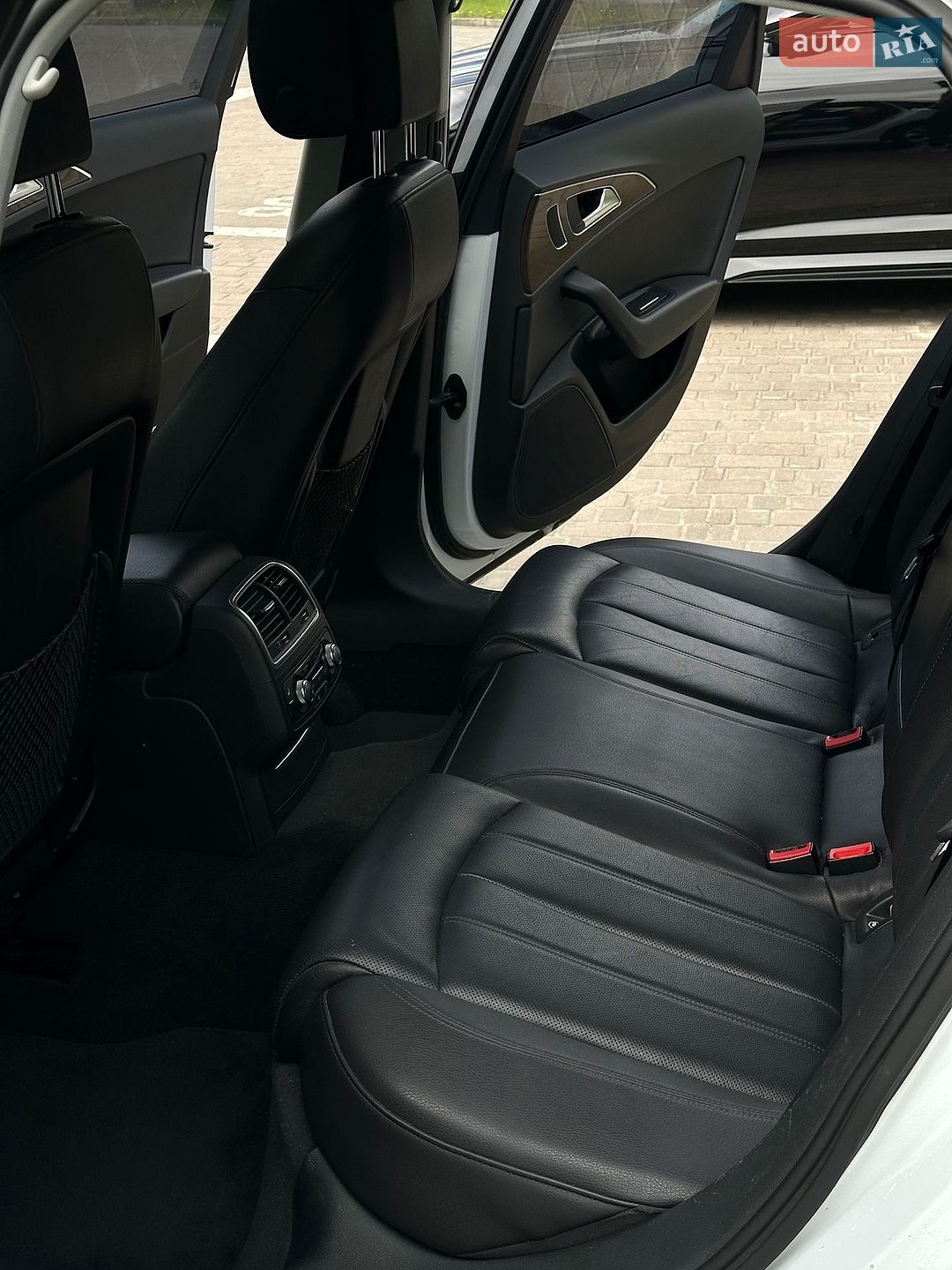 Audi A6 2015 VIN WAUZZZ4G8GN021861 фото оголошення 12 з 29