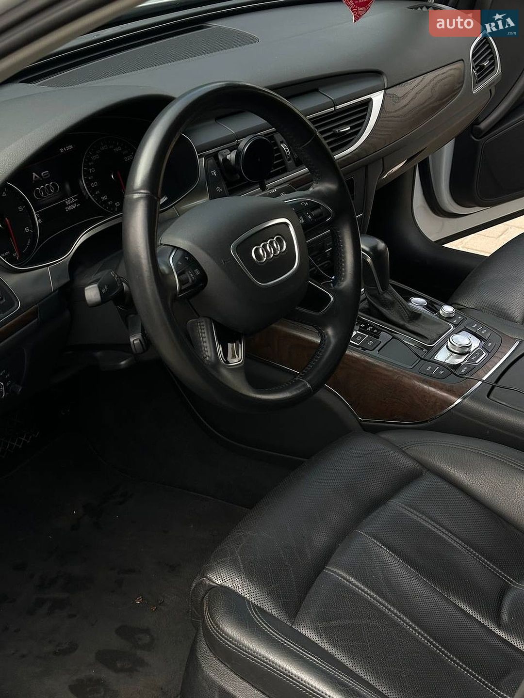 Audi A6 2015 VIN WAUZZZ4G8GN021861 фото оголошення 14 з 29