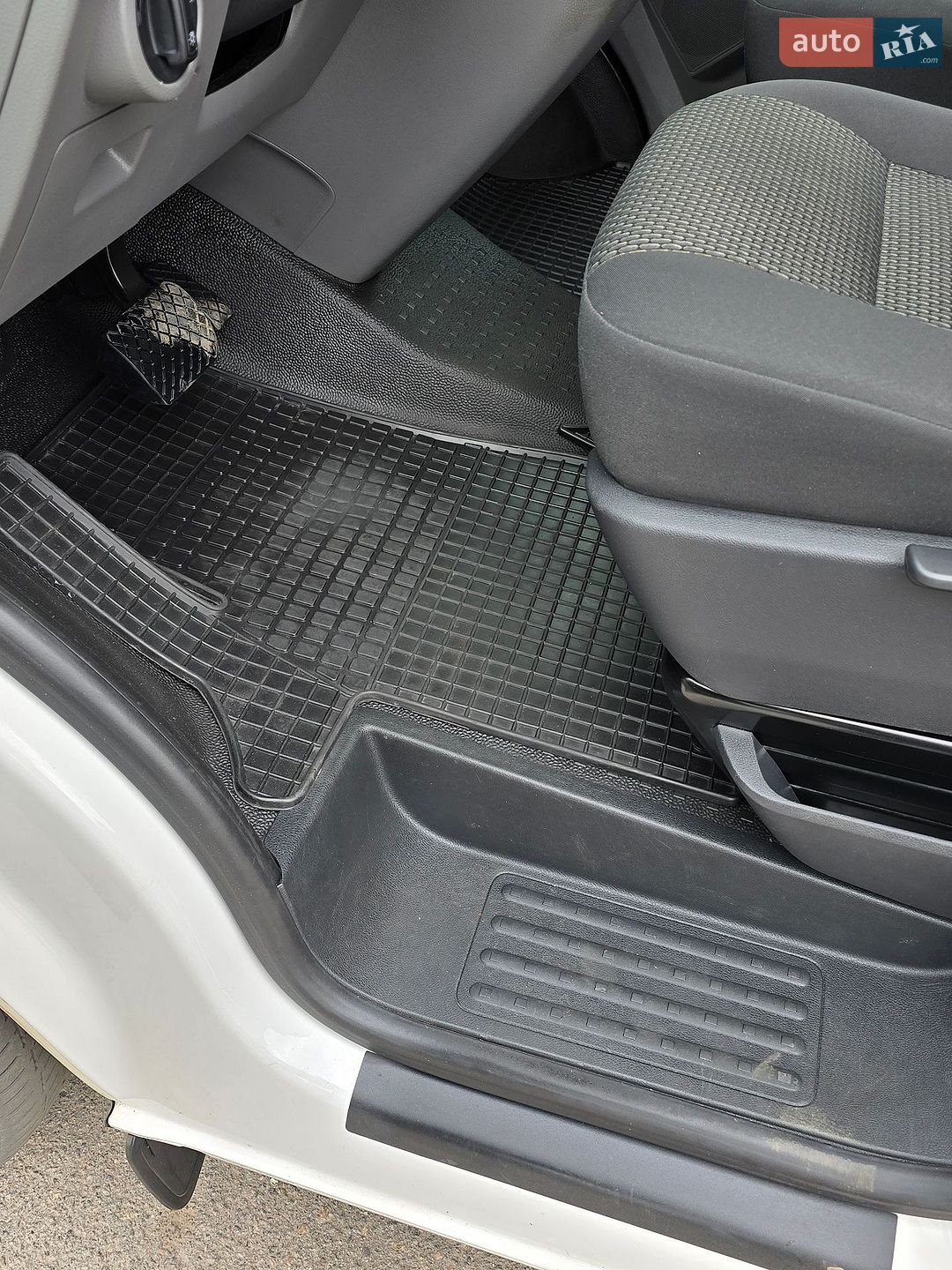 Volkswagen Transporter 2022 VIN WV1ZZZ7HZNH062328 фото оголошення 5 з 58