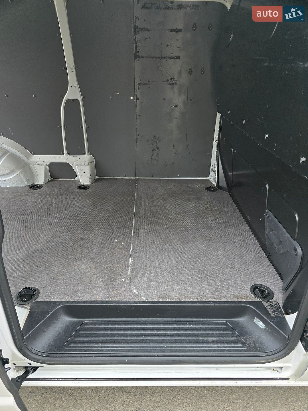 Volkswagen Transporter 2022 VIN WV1ZZZ7HZNH062328 фото оголошення 16 з 58