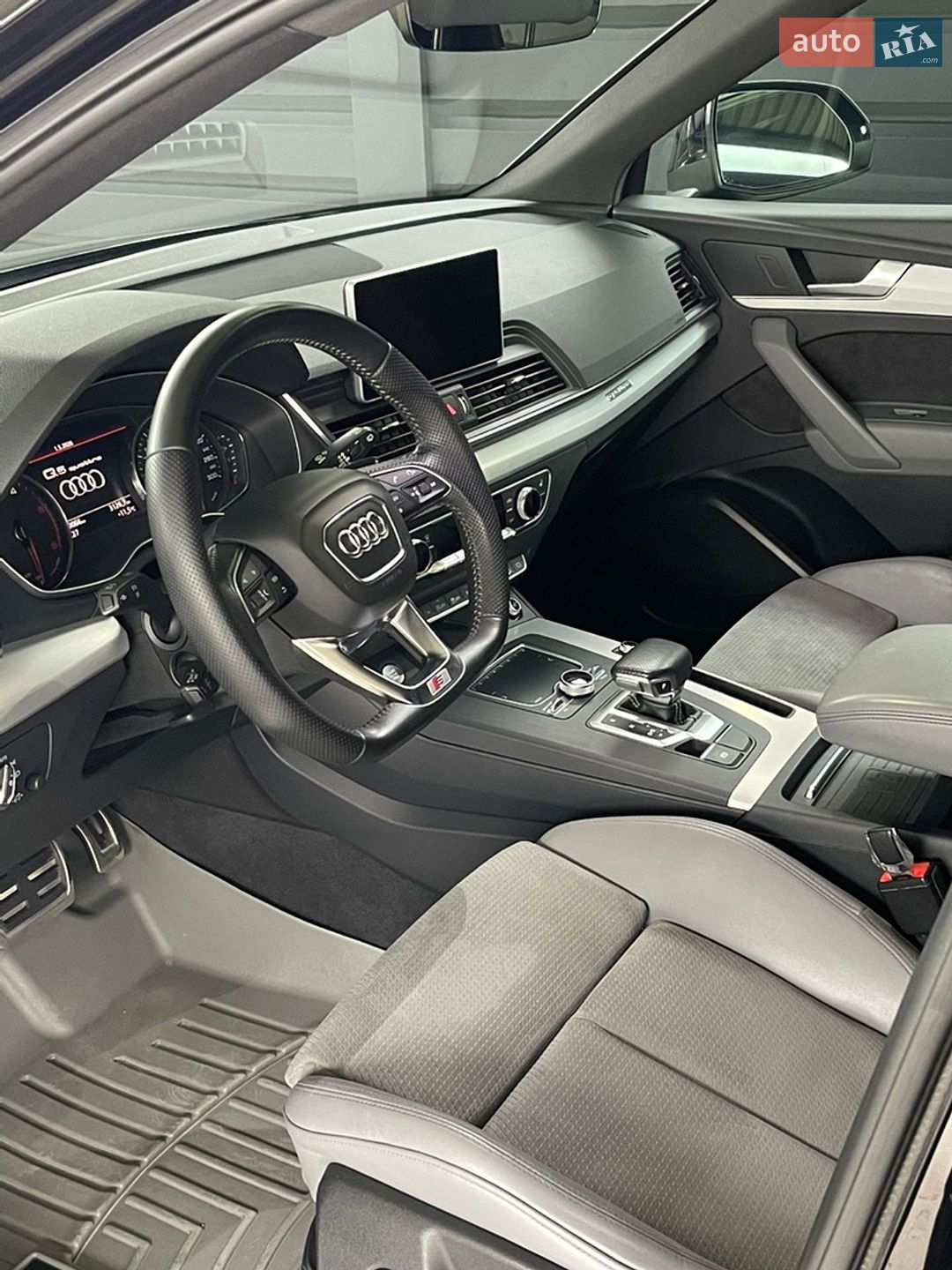 Audi Q5 2018 VIN WAUZZZFY2K2012086 фото оголошення 20 з 32