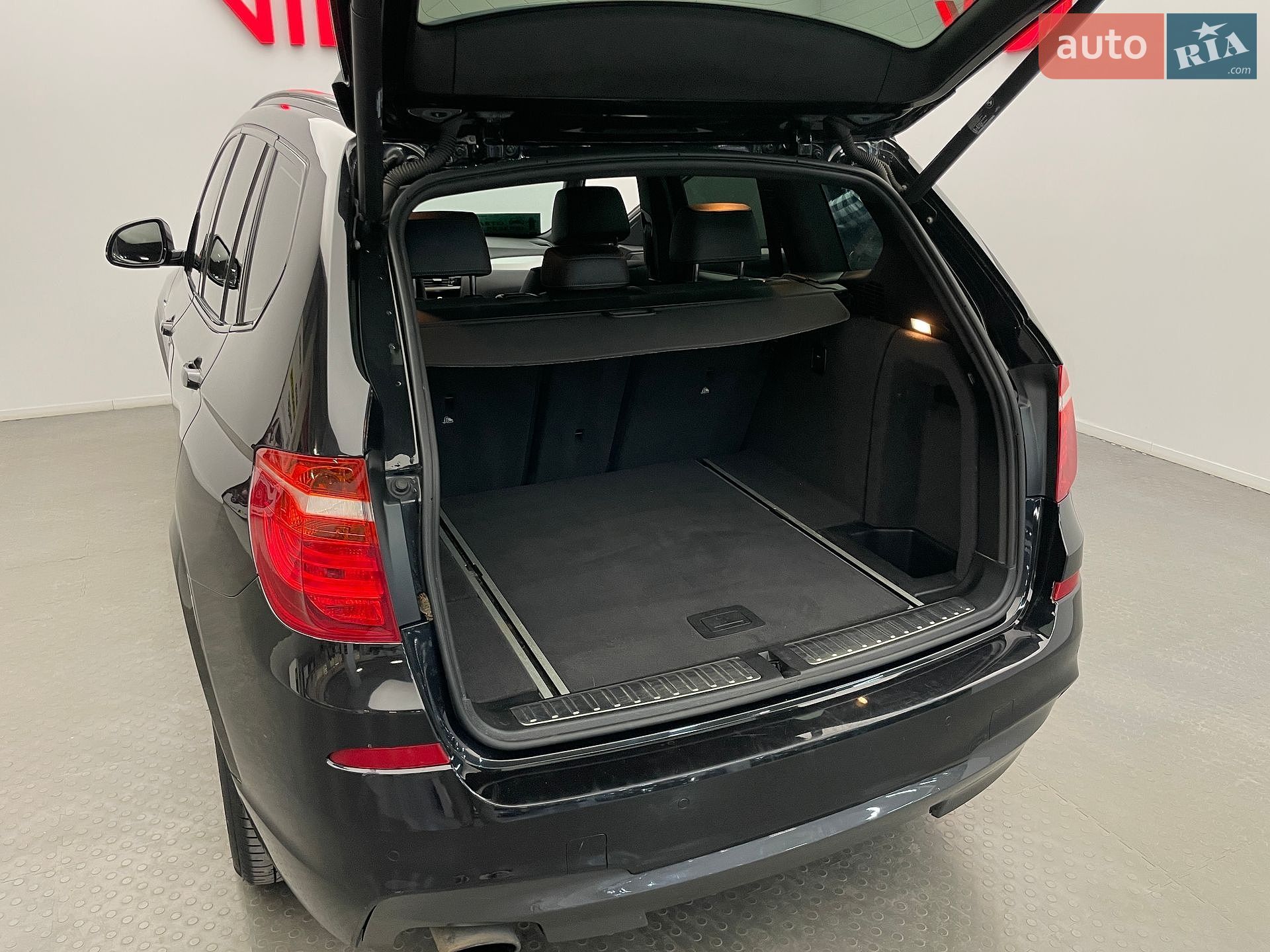 BMW X3 2017 VIN WBAWX310000B82224 фото оголошення 9 з 23