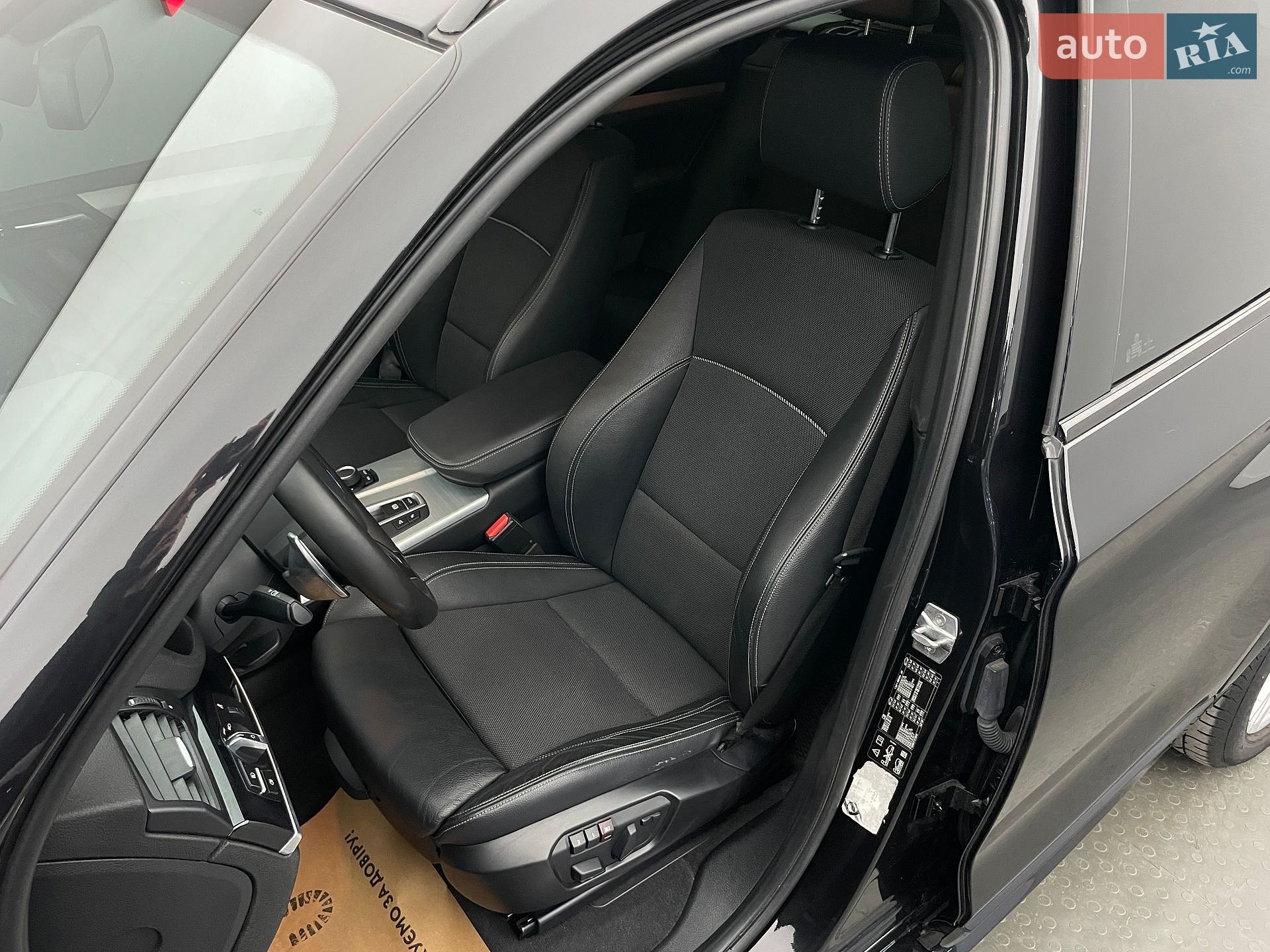 BMW X3 2017 VIN WBAWX310000B82224 фото оголошення 11 з 23