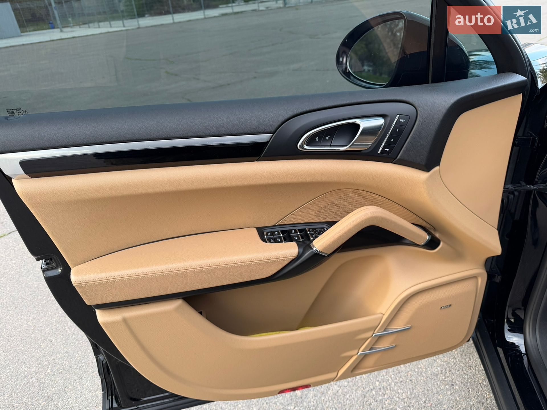 Porsche Cayenne 2015 VIN WP1AF2A23FLA44272 фото оголошення 25 з 40