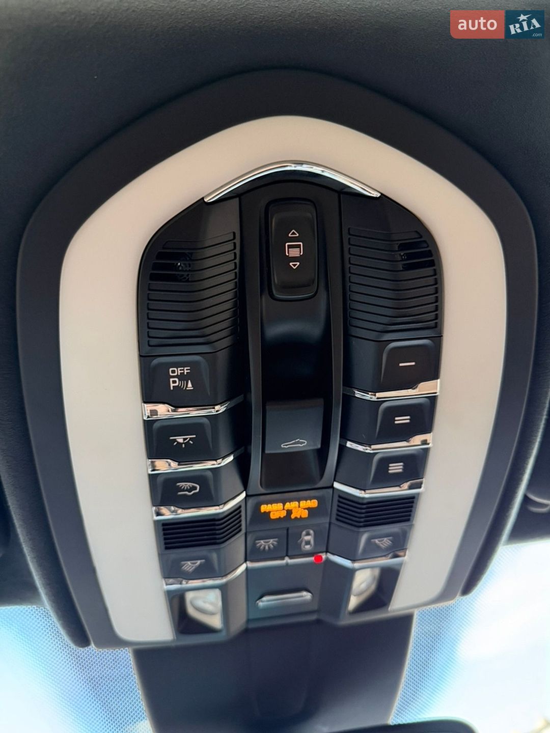 Porsche Cayenne 2015 VIN WP1AF2A23FLA44272 фото оголошення 34 з 40