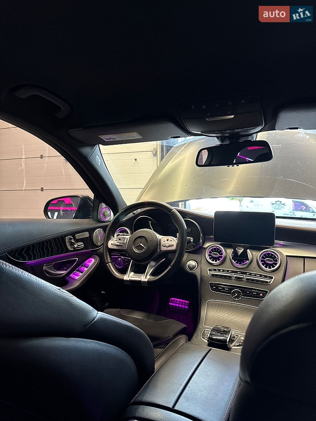 Mercedes-Benz C-Class 2017 VIN 55SWF6EBXHU215175 фото оголошення 15 з 20