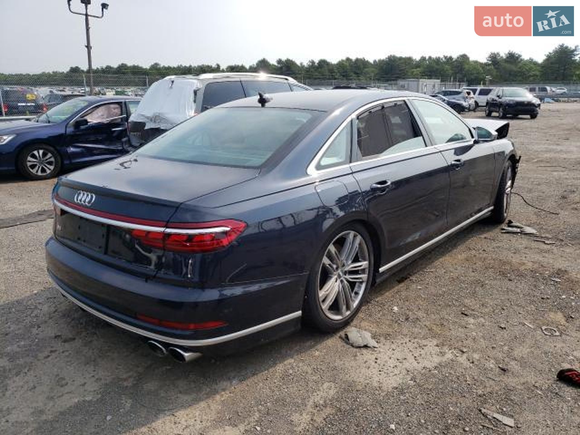 Audi S8 2020 VIN WAU8SAF81LN002246 фото оголошення 5 з 9