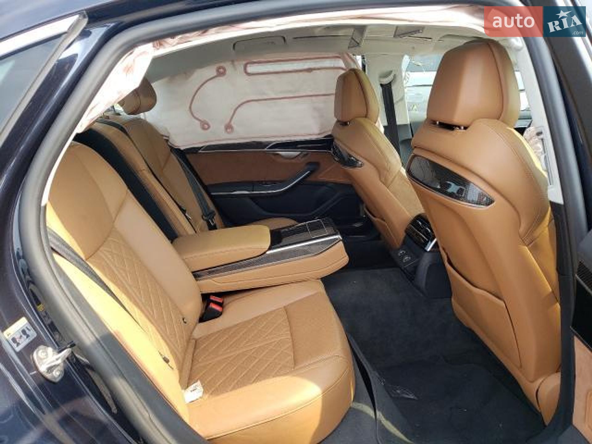 Audi S8 2020 VIN WAU8SAF81LN002246 фото оголошення 6 з 9