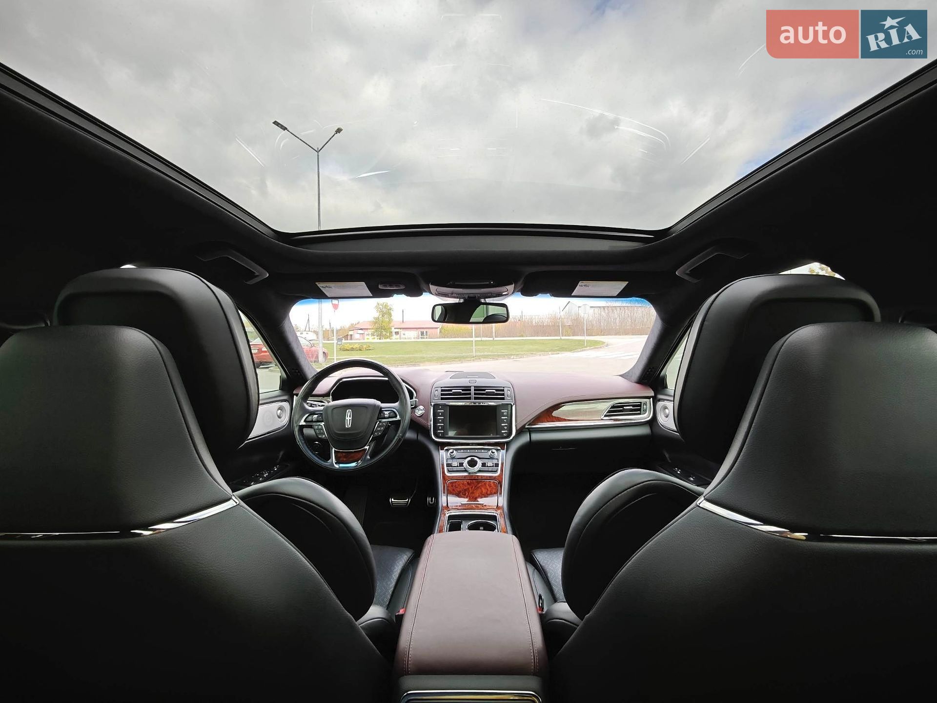 Lincoln Continental 2019 VIN 1LN6L9BC3L5600740 фото оголошення 14 з 14