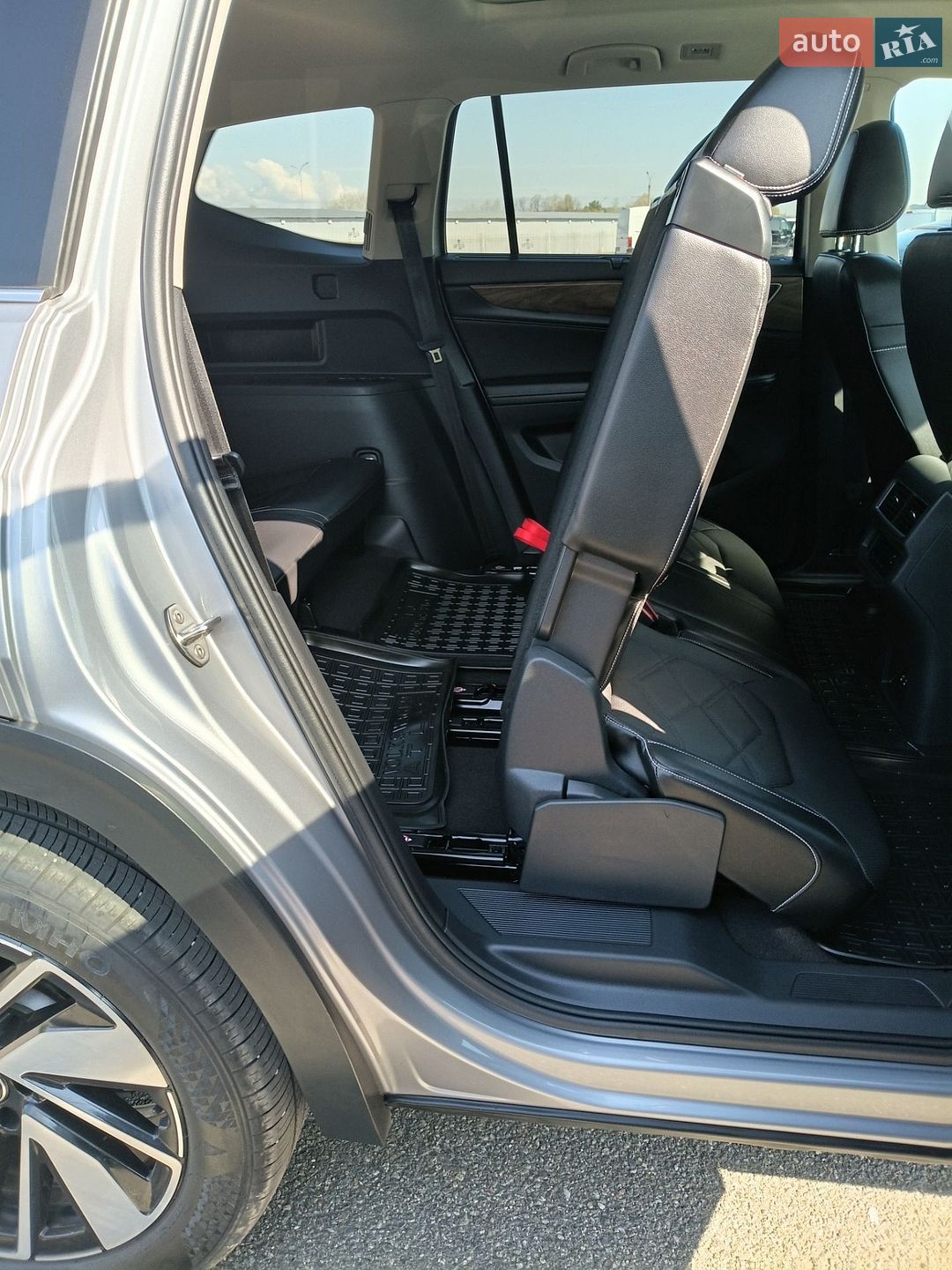 Volkswagen Atlas 2024 VIN 1V2KR2CA2RC563060 фото оголошення 31 з 32