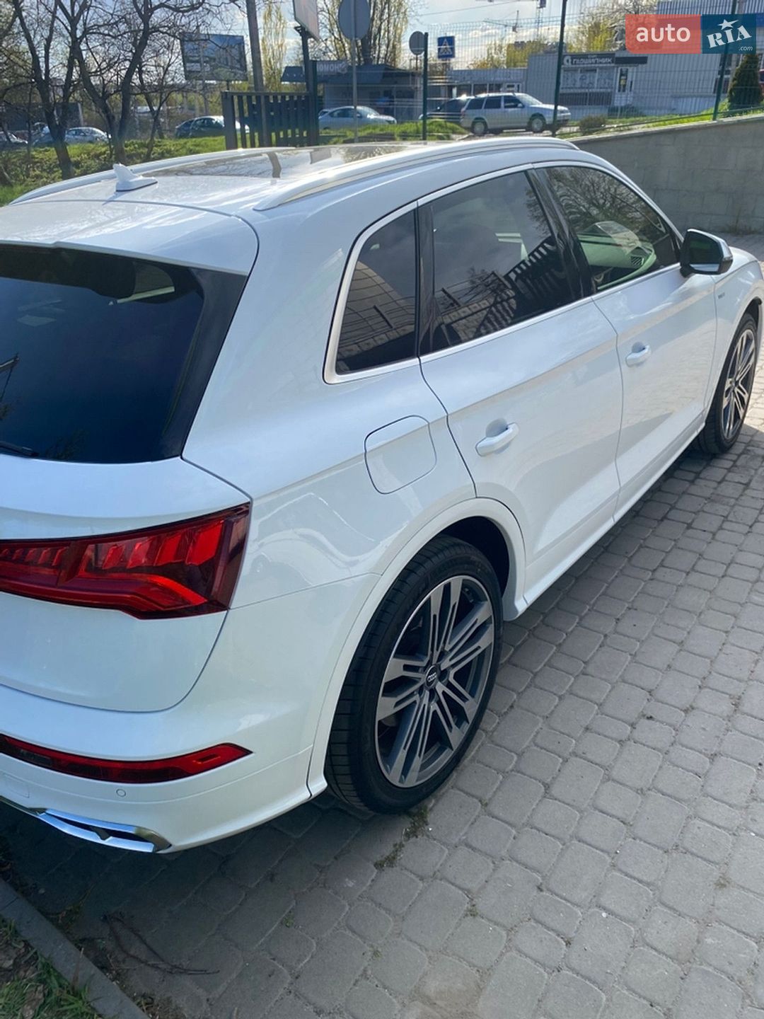 Audi SQ5 2017 VIN WA1A4AFY5J2015623 фото оголошення 11 з 54