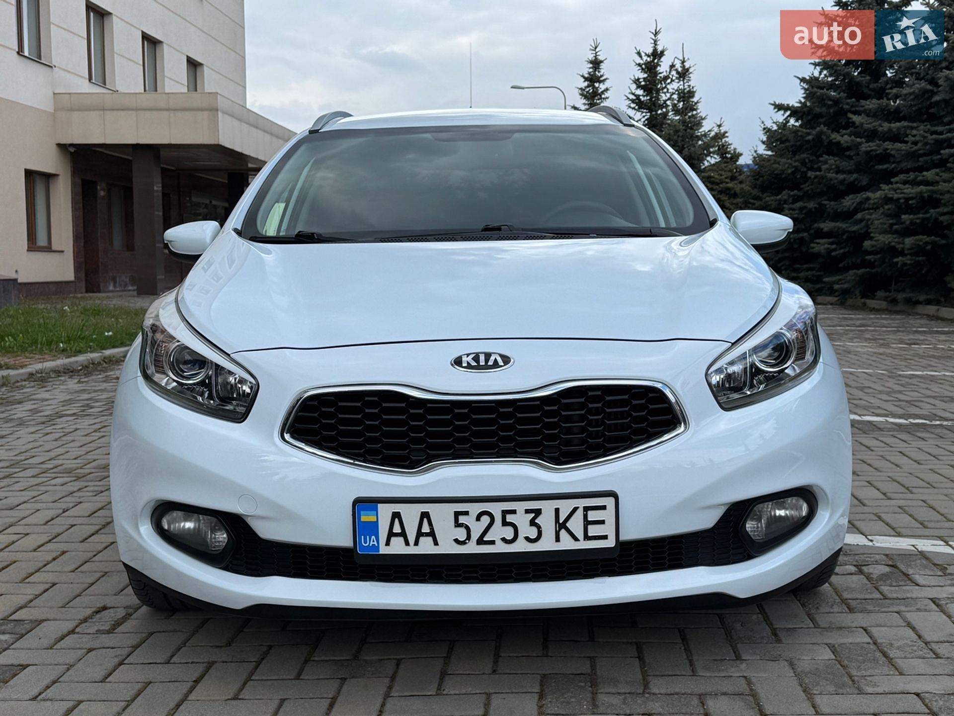 Kia Ceed 2015 VIN U5YHN816BFL134245 фото оголошення 4 з 10