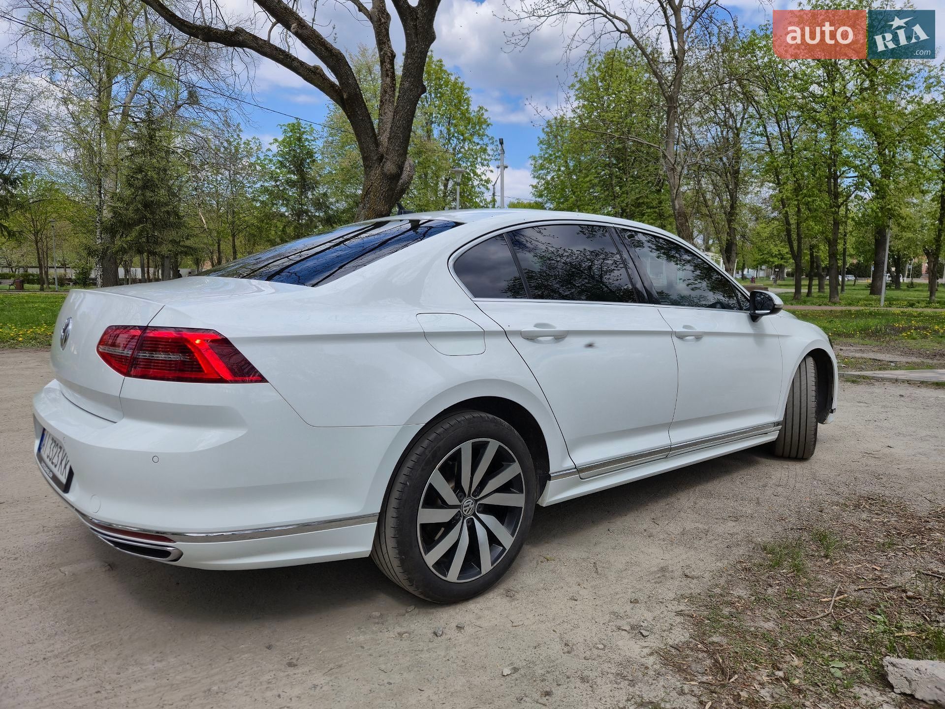 Volkswagen Passat 2016 VIN WVWZZZ3CZGE239996 фото оголошення 5 з 21