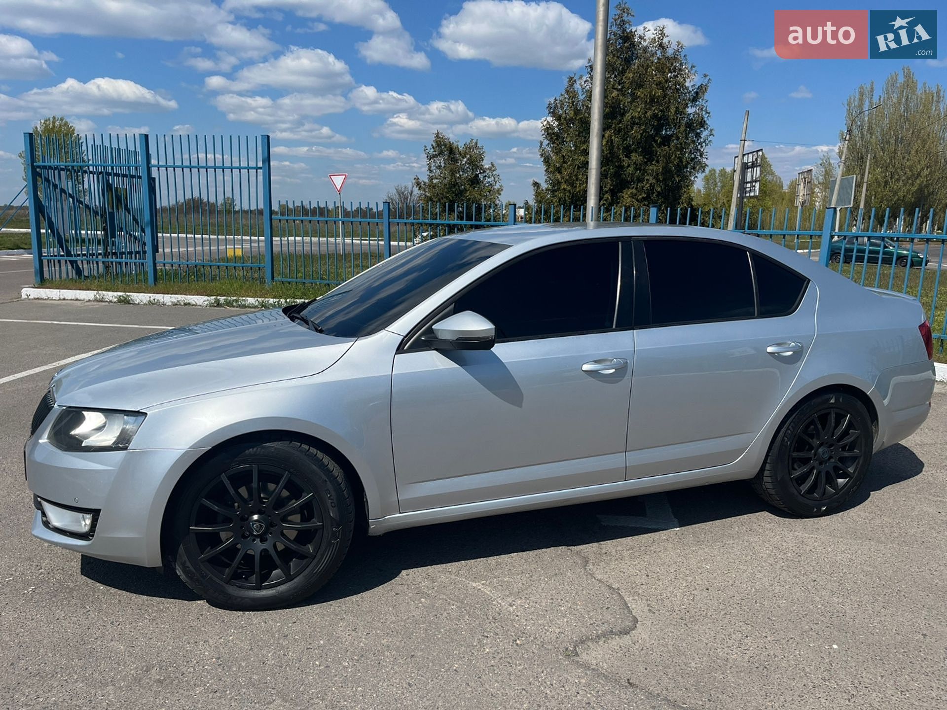 Skoda Octavia 2014 VIN TMBAG7NE2F0093058 фото оголошення 3 з 14