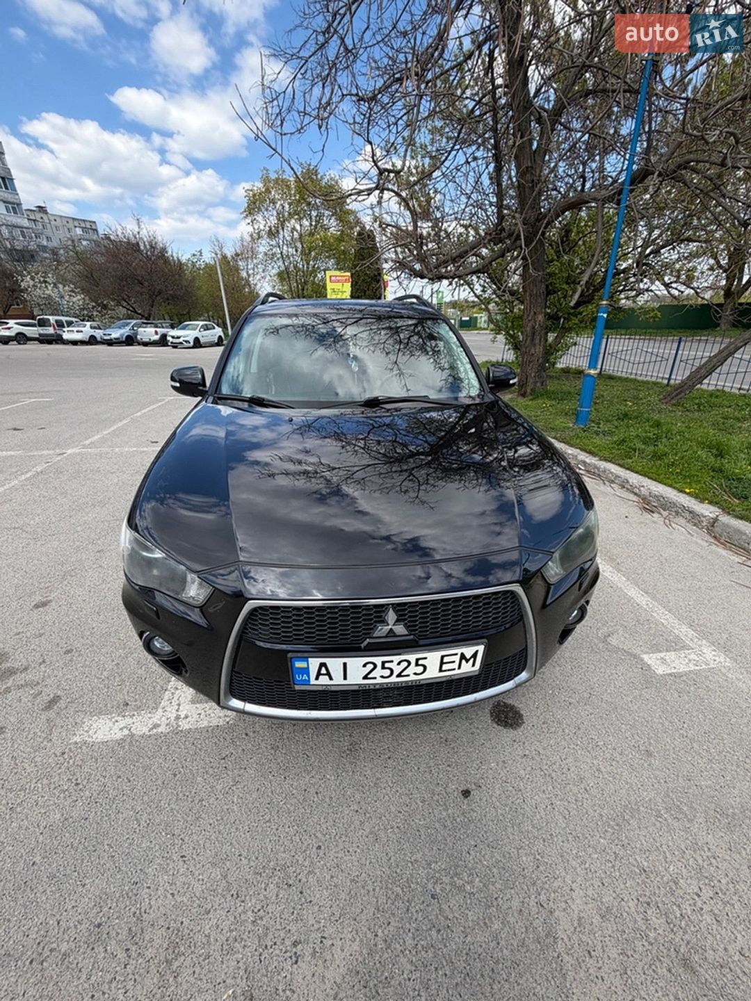 Mitsubishi Outlander XL 2011 VIN JMBXMCW7WBF014740 фото оголошення 2 з 14