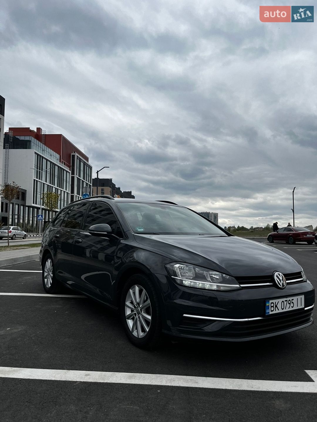 Volkswagen Golf 2017 VIN WVWZZZAUZJP567081 фото оголошення 46 з 53