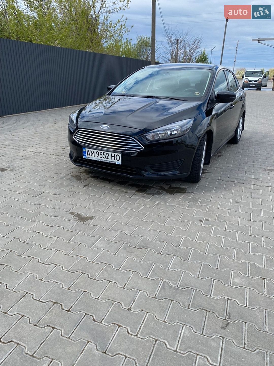 Ford Focus 2016 VIN 1FADP3F29GL379876 фото оголошення 2 з 19