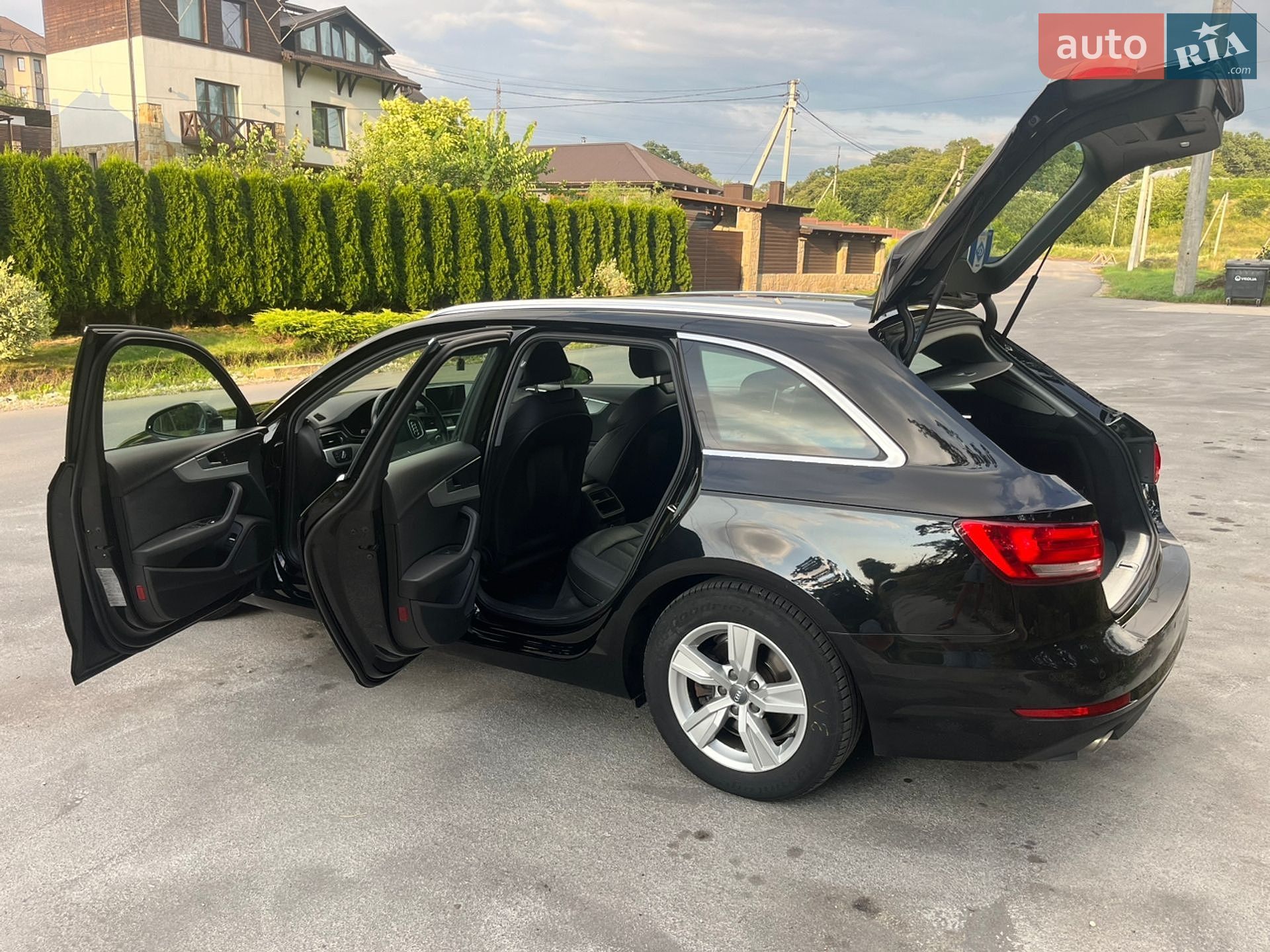 Audi A4 2017 VIN WAUZZZF41JA010654 фото оголошення 10 з 12