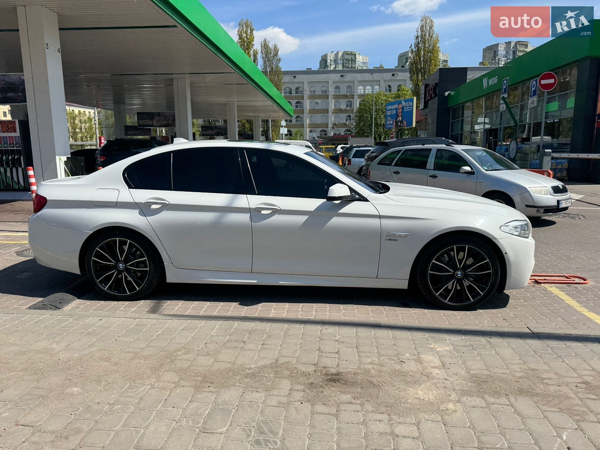 BMW 5 Series 2012 VIN WBAFU7C51CDU62866 фото оголошення 3 з 19