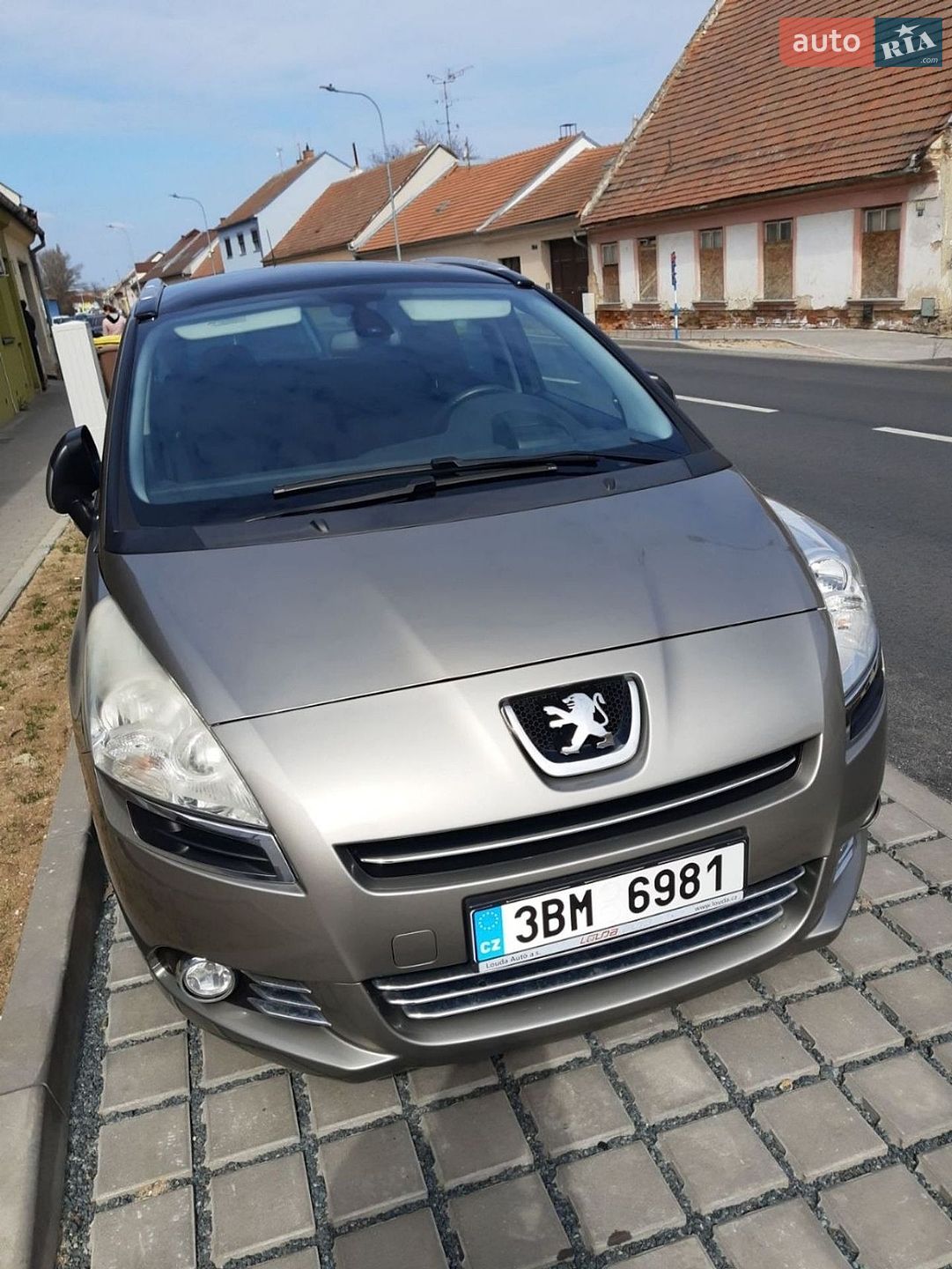 Peugeot 5008 2011 VIN VF30ARHE8BS210364 фото оголошення 3 з 17