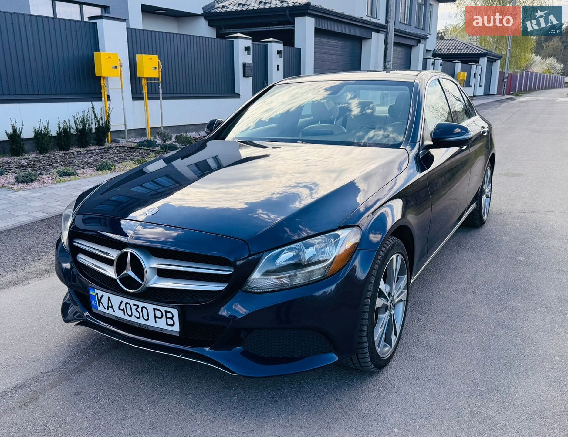 Mercedes-Benz C-Class 2016 VIN 55SWF4KB1HU195309 фото оголошення 3 з 34