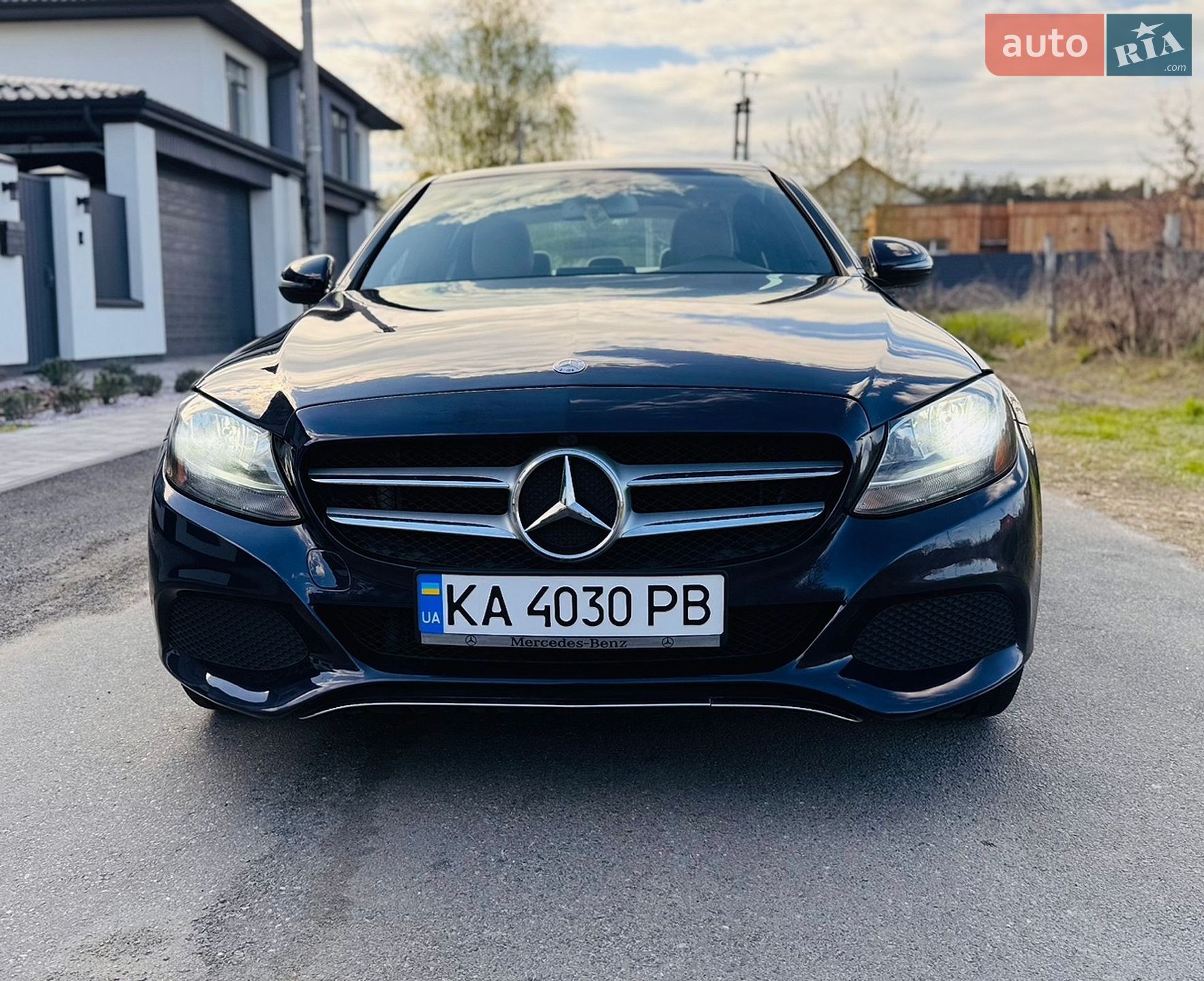 Mercedes-Benz C-Class 2016 VIN 55SWF4KB1HU195309 фото оголошення 4 з 34