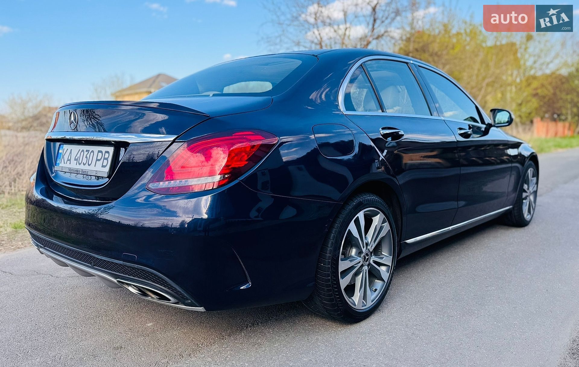Mercedes-Benz C-Class 2016 VIN 55SWF4KB1HU195309 фото оголошення 9 з 34