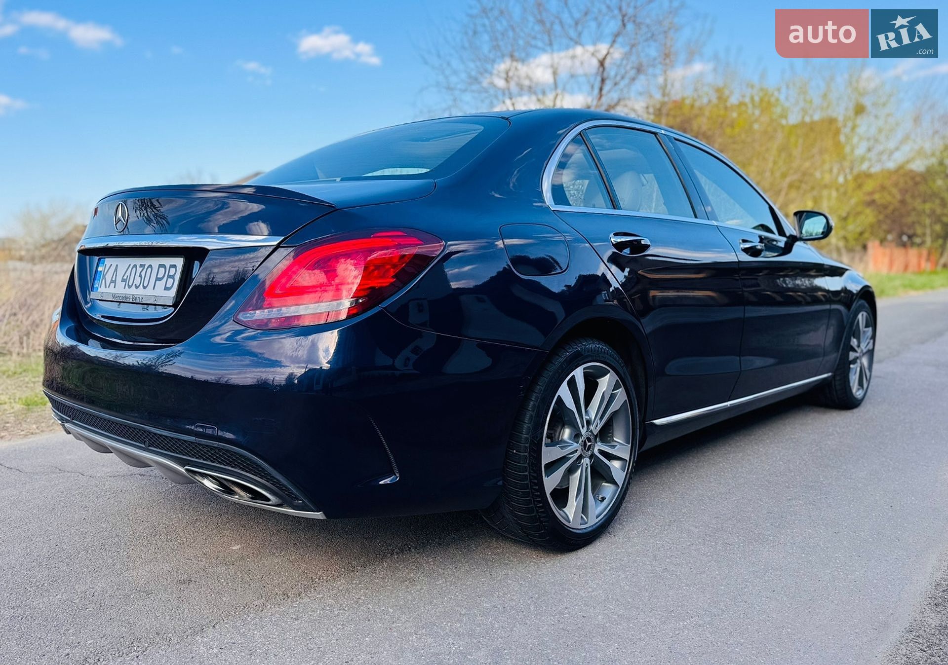 Mercedes-Benz C-Class 2016 VIN 55SWF4KB1HU195309 фото оголошення 10 з 34