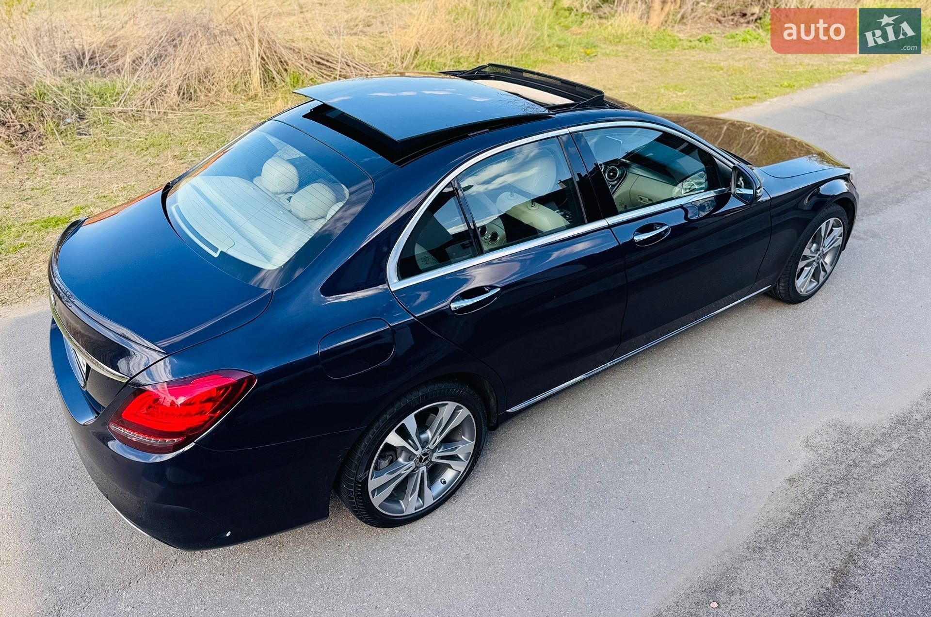 Mercedes-Benz C-Class 2016 VIN 55SWF4KB1HU195309 фото оголошення 15 з 34