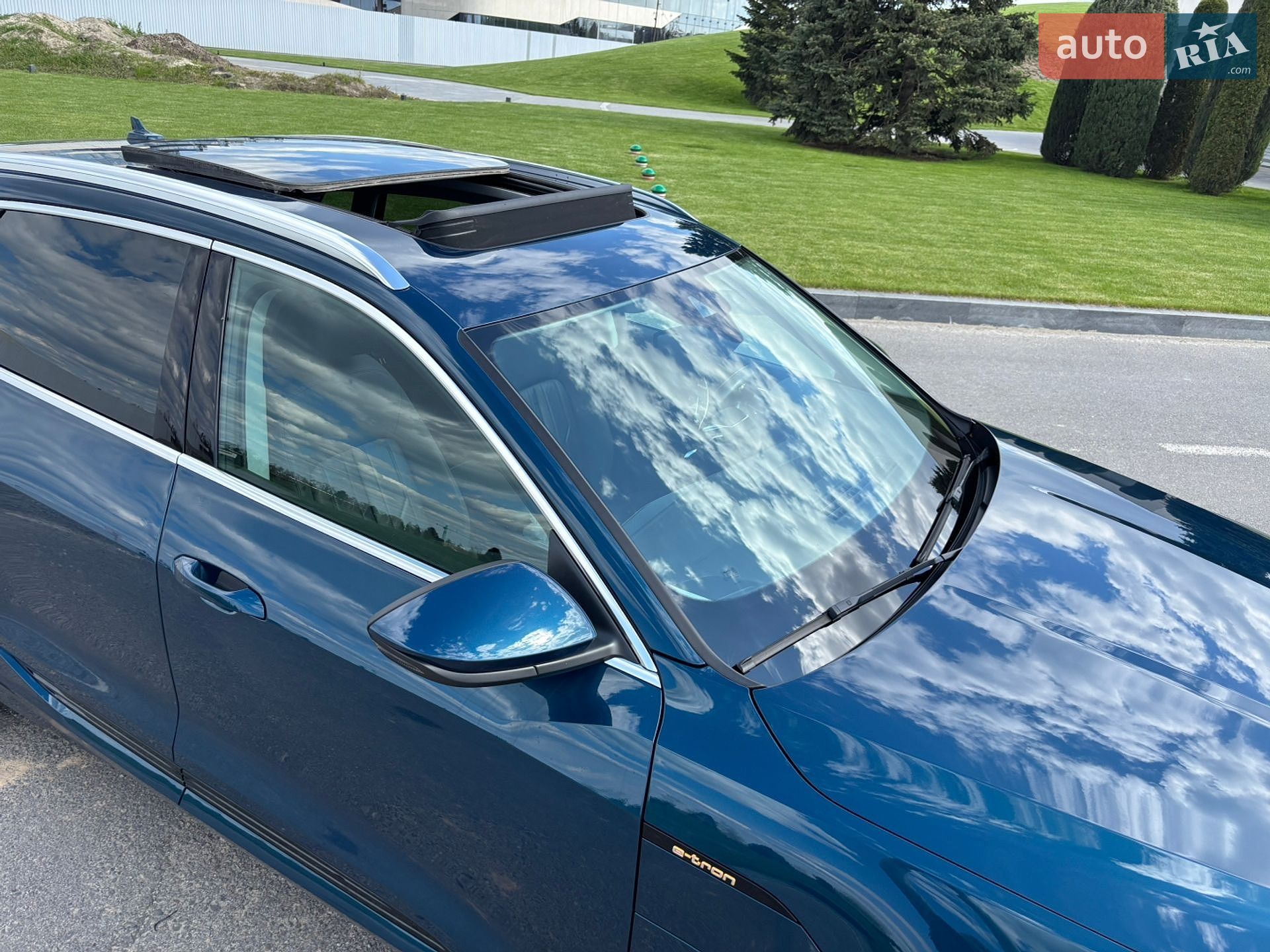 Audi e-tron 2019 VIN WAUZZZGE5LB016512 фото оголошення 80 з 130