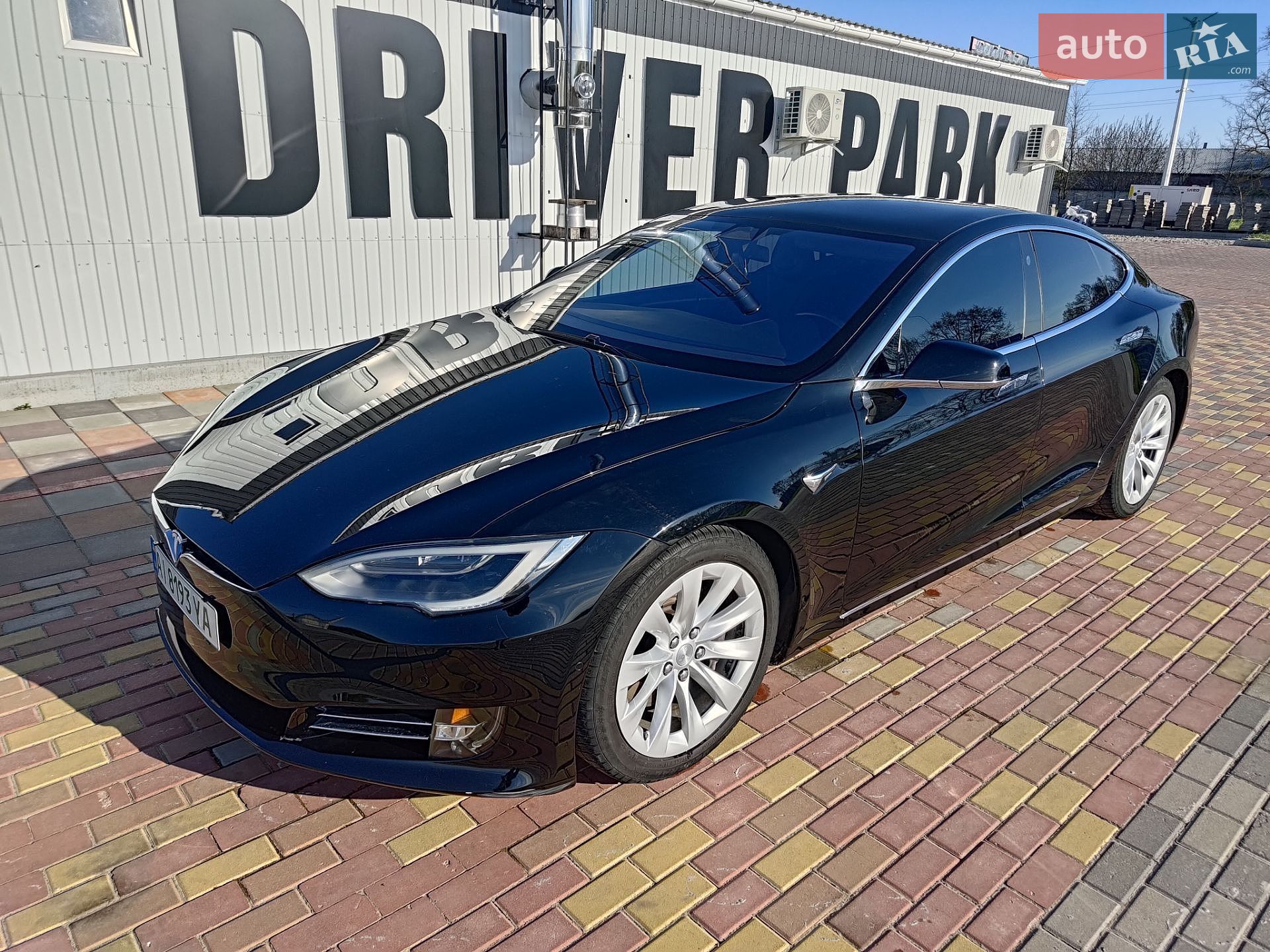 Tesla Model S 2017 VIN 5YJSA1E17HF232749 фото оголошення 13 з 20