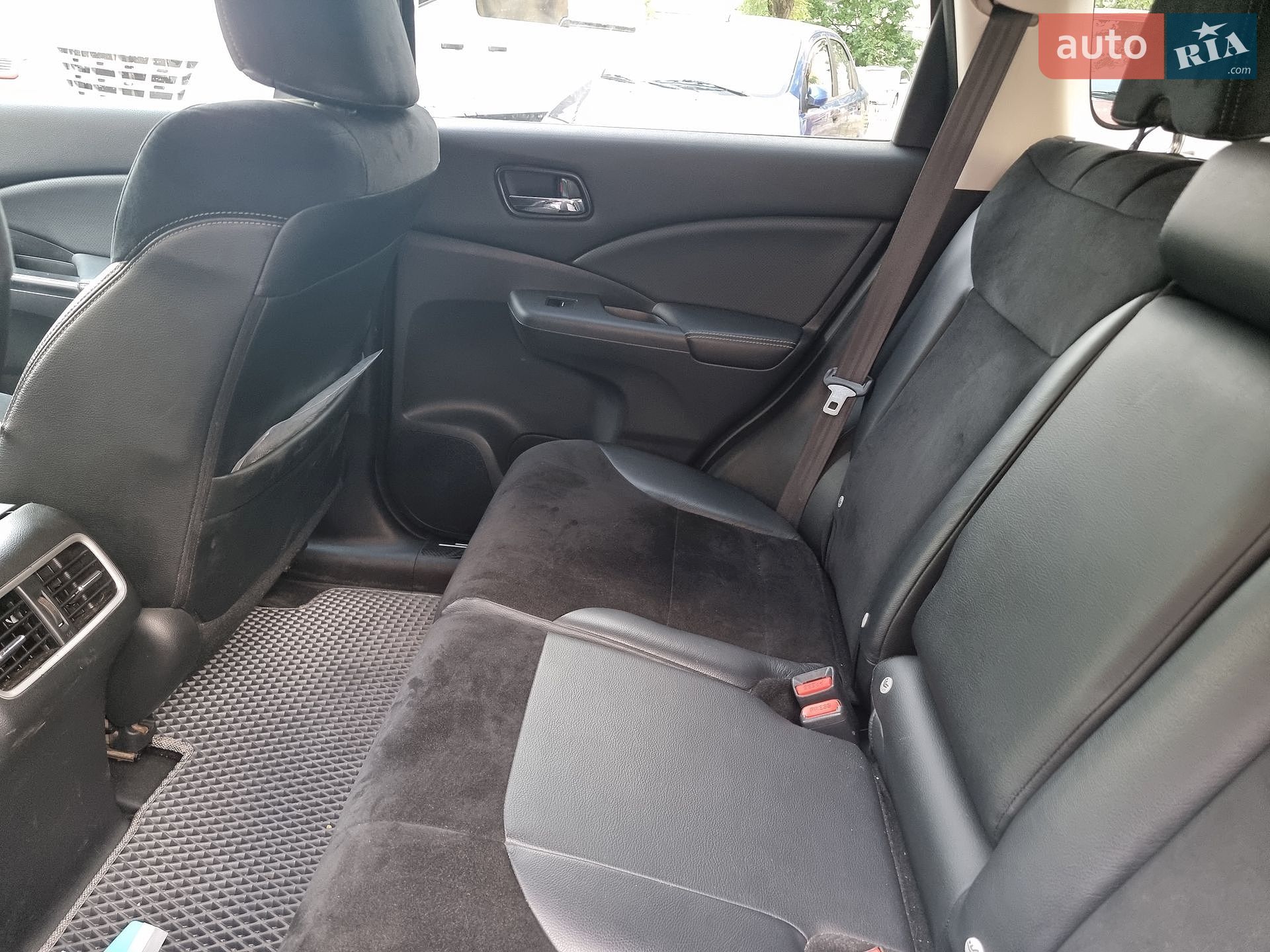 Honda CR-V 2015 VIN SHSRE6880FU520715 фото оголошення 17 з 19