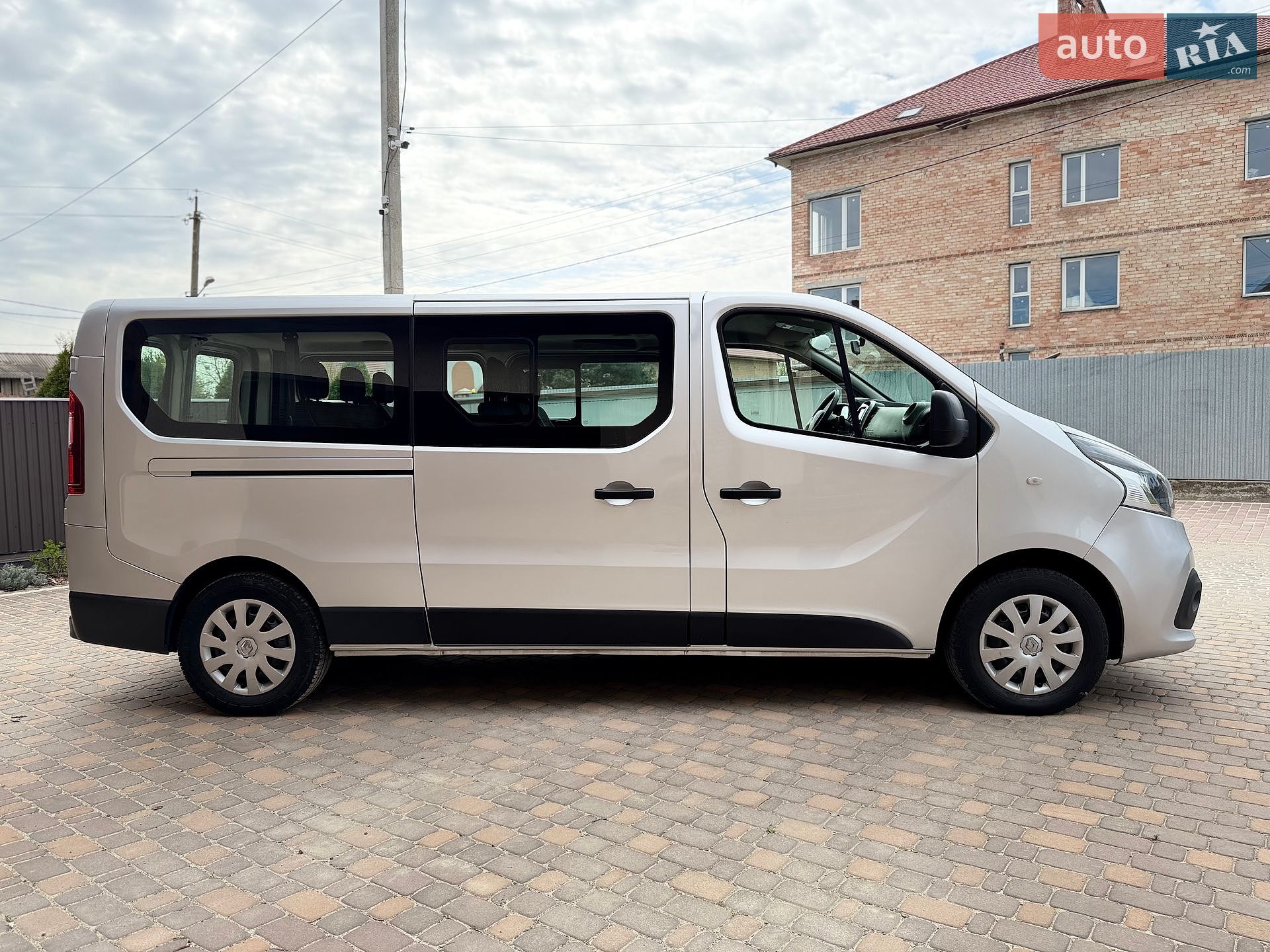 Renault Trafic 2017 VIN VF1JL000657032220 фото оголошення 10 з 47
