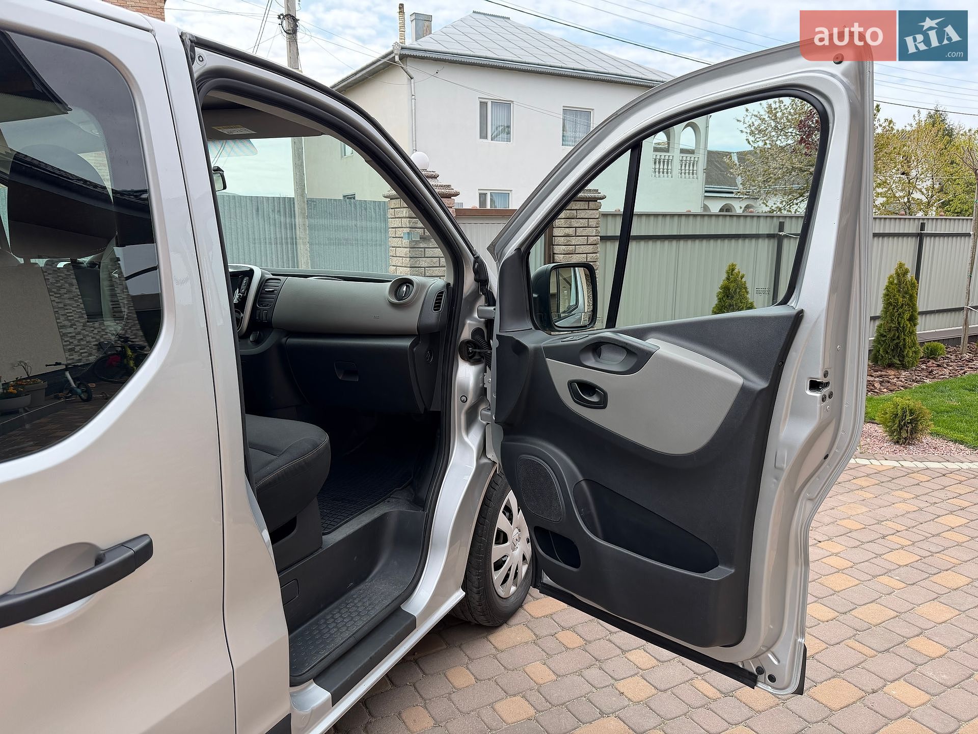 Renault Trafic 2017 VIN VF1JL000657032220 фото оголошення 23 з 47