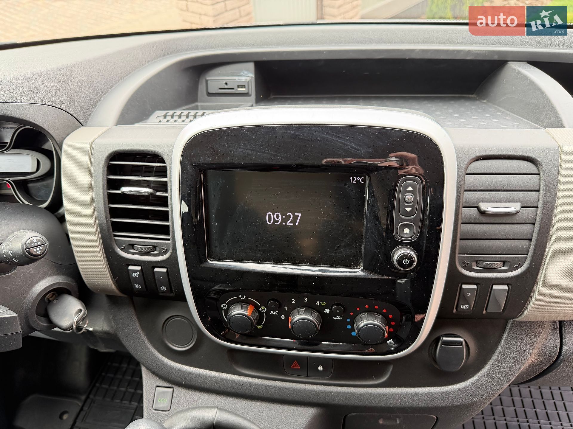 Renault Trafic 2017 VIN VF1JL000657032220 фото оголошення 32 з 47