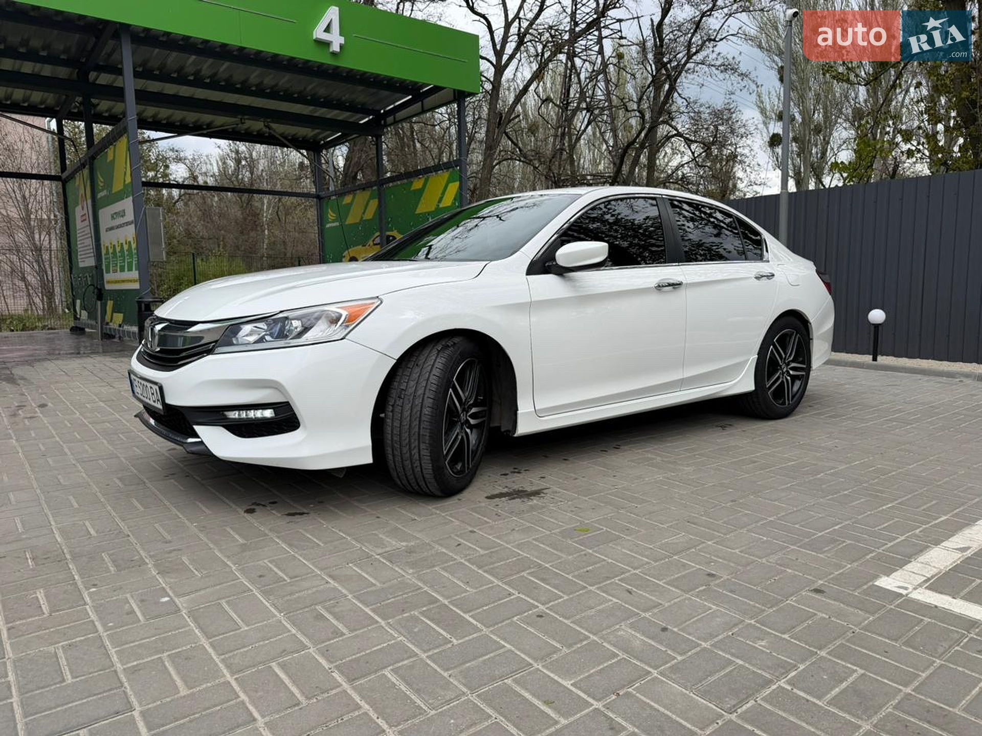 Honda Accord 2016 VIN 1HGCR2F53HA014645 фото оголошення 12 з 15